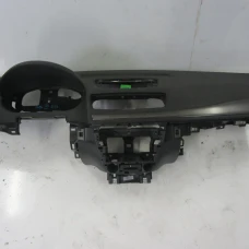 ARMATURA Renault MEGANE III  2011 1.5 DCI 681000021R