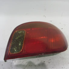 ŠTOP SVIJETLO DESNA Toyota Yaris 2004 1.0