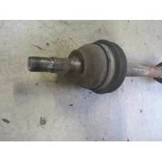 POLUOSOVINA PREDNJA DESNA Peugeot 2008 2015 1.6 HDI 16V