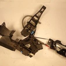 MEHANIZAM ZAKLJUČAVANJA PREDNJA DESNA Ford Mondeo 2011 2.0 TDCI 8m2ar21812aa
