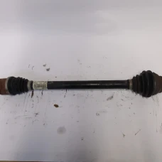 POLUOSOVINA PREDNJA DESNA Peugeot 2008 2015 1.2 9677209880