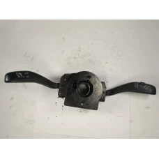 RUČICA POD VOLANOM Volkswagen Polo 2012 1.2 6q0953503ec