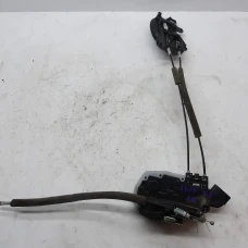 MEHANIZAM ZAKLJUČAVANJA ZADAJ DESNA Nissan Juke 2010 1.5 DCI 825001KA0A