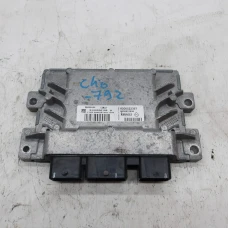 RAČUNALNIK MOTORA Renault CLIO III 2010 1.2 8200522357