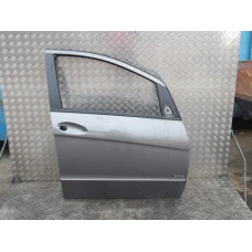 VRATA PREDNJA DESNA Mercedes-Benz A-Klasse 2010 150