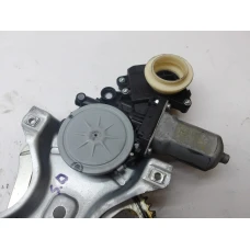 MEHANIZAM STAKLA PREDNJI DESNI Toyota Verso 2015 1.6 D 69810-0f021