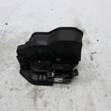 MEHANIZAM ZAKLJUČAVANJA PREDNJA DESNA BMW 5  535d e60 7167068