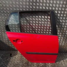 VRATA ZADNJA DESNA Volkswagen Golf 2004 V. 1.9 TDI