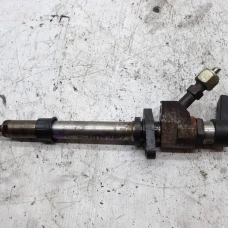 INJEKTOR Ford Mondeo 2009 2.0 TDCI 140 9657144580