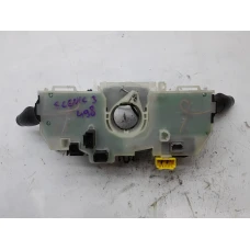 RUČICA POD VOLANOM Renault SCENIC 2010 III. 1.6 16V 255670019r