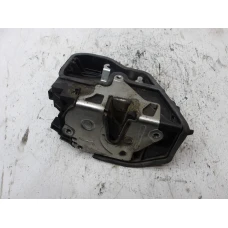 MEHANIZAM ZAKLJUČAVANJA ZADAJ DESNA BMW 1 2005 120 D