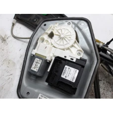 MEHANIZAM STAKLA PREDNJI DESNI Volkswagen Golf 2006 1.6 PLUS 5m1837402g