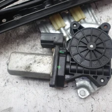 MEHANIZAM STAKLA PREDNJA LIJEVA Mini Countryman 2012 2.0D 51339805669