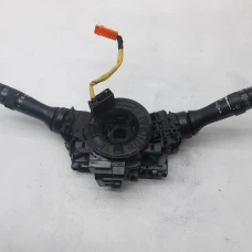 RUČICA POD VOLANOM Toyota Auris 2009 1.4 89245-02040