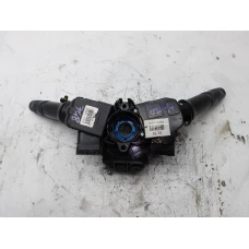RUČICA POD VOLANOM Hyundai i20 2012 1.4 93410-1j200   93420-1j110