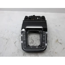 KONZOLA Volkswagen Passat 2017 1.4 TSI AUT. VARIANT 5g0980611