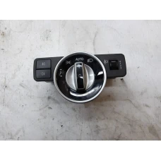 PREKIDAČ SVIJETLA Mercedes-Benz CLA 2015 180D AUT. a2049053003 PREKIDAČ SVIJETLA Mercedes-Benz CLA 2015 180D AUT. a2049053003