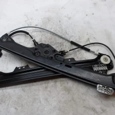 MEHANIZAM STAKLA PREDNJI DESNI BMW 5 2005 525D