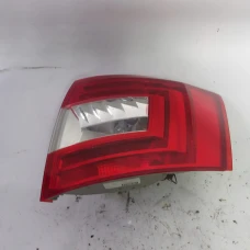 ŠTOP SVIJETLO DESNA Škoda Octavia 2015 1.6 TDI COMBI 5E9945112