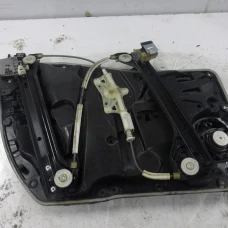 MEHANIZAM STAKLA PREDNJI DESNI Mercedes-Benz CLA 2015 180D AUT. A1177200279