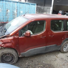 AUTO ZA DIJELOVE Peugeot RIFTER 2020 1.5 HDI