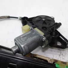 MEHANIZAM STAKLA PREDNJI DESNI Škoda Octavia 2019 1.6 TDI COMBI 5e0837462b