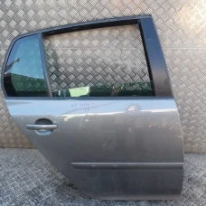 VRATA ZADNJA DESNA Volkswagen Golf 2008 V. 1.9 TDI 1K6833106J