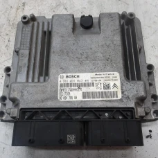 RAČUNALNIK MOTORA Citroën C4 2016 PICASSO 1.6 HDI 9809478580