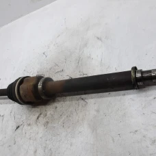 POLUOSOVINA PREDNJA DESNA Renault MEGANE III  2010 1.5 DCI 8200725502