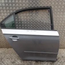 VRATA ZADNJA DESNA Škoda RAPID 2012 1.6 TDI 5JA833052C VRATA ZADNJA DESNA Škoda RAPID 2012 1.6 TDI 5JA833052C