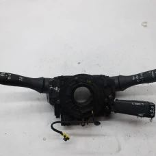 RUČICA POD VOLANOM Dacia DUSTER 2025 1.2 4X4 255673502r