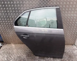 VRATA ZADNJA DESNA Volkswagen Jetta 2007 1.9 TDI 1K5833106E