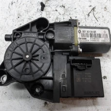 MEHANIZAM STAKLA PREDNJI DESNI Renault MEGANE III  2010 1.5 DCI 807301396r