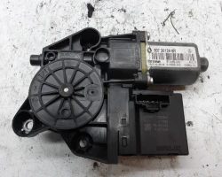 MEHANIZAM STAKLA PREDNJI DESNI Renault MEGANE III  2010 1.5 DCI 807301396r