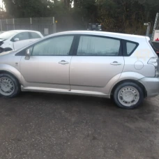AUTO ZA DIJELOVE Toyota Corolla Verso 2005 2.0 D