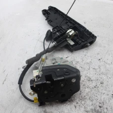 MEHANIZAM ZAKLJUČAVANJA ZADAJ DESNA Audi A5, S5 2010 2.0 TDI AUT 8k0839016c