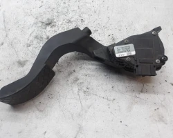 PEDALA GASA ELEKTRIČNA Volkswagen Passat 2002 1.9 8d1721523f