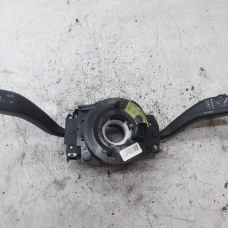 RUČICA POD VOLANOM Škoda Fabia 2013 1.2 TSI 6r0953501a   6R0953507A