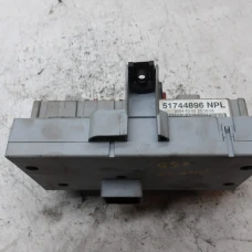 NOSAČ OSIGURAČA Fiat Punto 2005 1.2 51744896