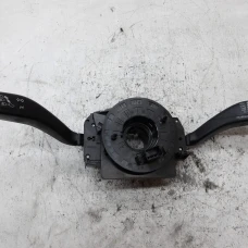RUČICA POD VOLANOM Škoda Fabia 2011 1.2 TSI 6q0953503dq