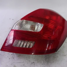 ŠTOP SVIJETLO DESNA Škoda Fabia 2011 1.2 TSI 5J6945112