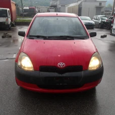 AUTO ZA DIJELOVE Toyota Yaris 2000 1.0 AUTO ZA DIJELOVE Toyota Yaris 2000 1.0
