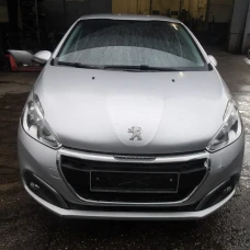 AUTO ZA DIJELOVE Peugeot 208 2015 1.2