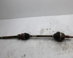 POLUOSOVINA PREDNJA DESNA Peugeot 308 2016 308 BREAK 1.6 HDI 9809527980