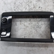 STIKALO RAZNO Peugeot 208 2015 1.2 9673861377