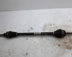 POLUOSOVINA PREDNJA DESNA Peugeot 208 2015 1.2 9803959680