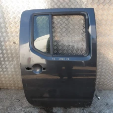VRATA ZADNJA DESNA Nissan Navara 2007 2.5 DCT 4X4 82100EB332