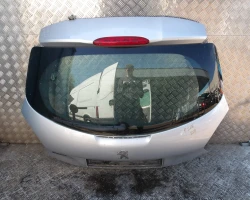 VRATA KOMPLET PRTLJAŽNA Peugeot 208 2015 1.2 9672664480