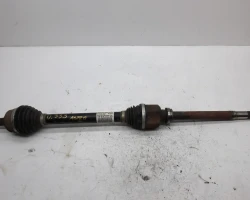 POLUOSOVINA PREDNJA DESNA Peugeot 308 2019 1.2 BREAK 9670725580