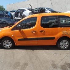 AUTO ZA DIJELOVE Peugeot PARTNER 3 2009 1.6 HDI